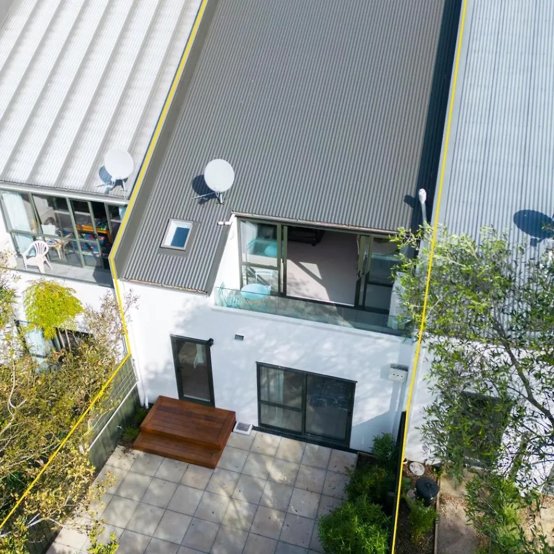 Chester St East - Christchurch Holiday Homes