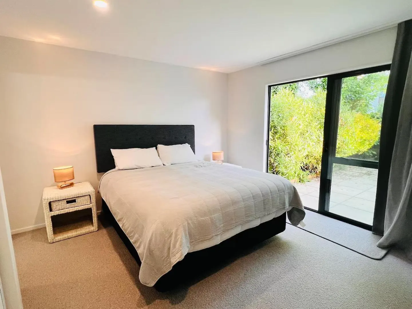 Chester St East - Christchurch Holiday Homes